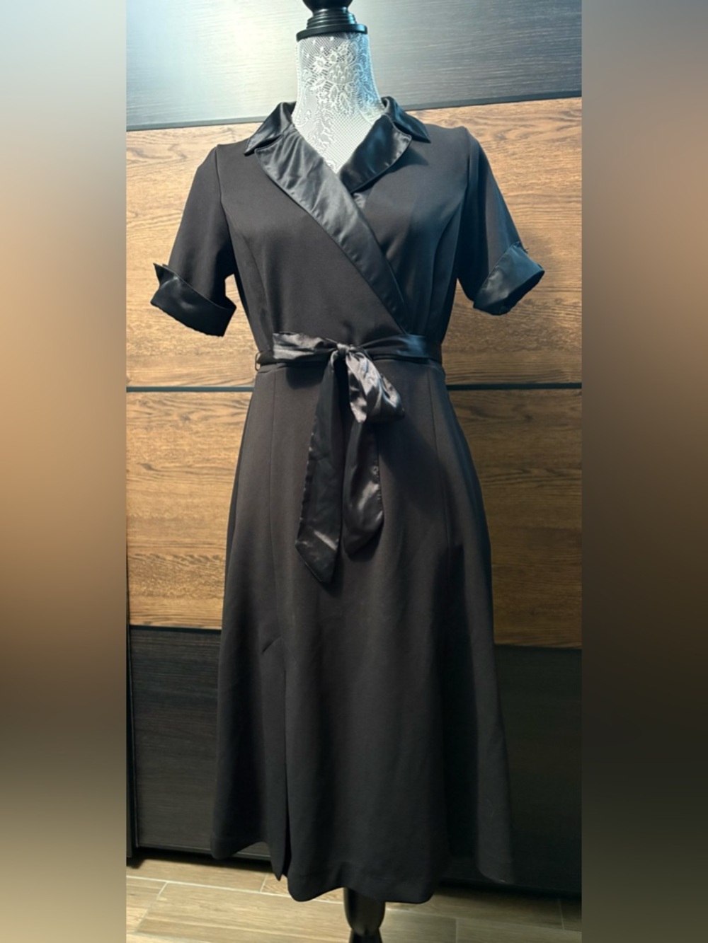 Shellby and Palmer black dress with satin detail size 8
